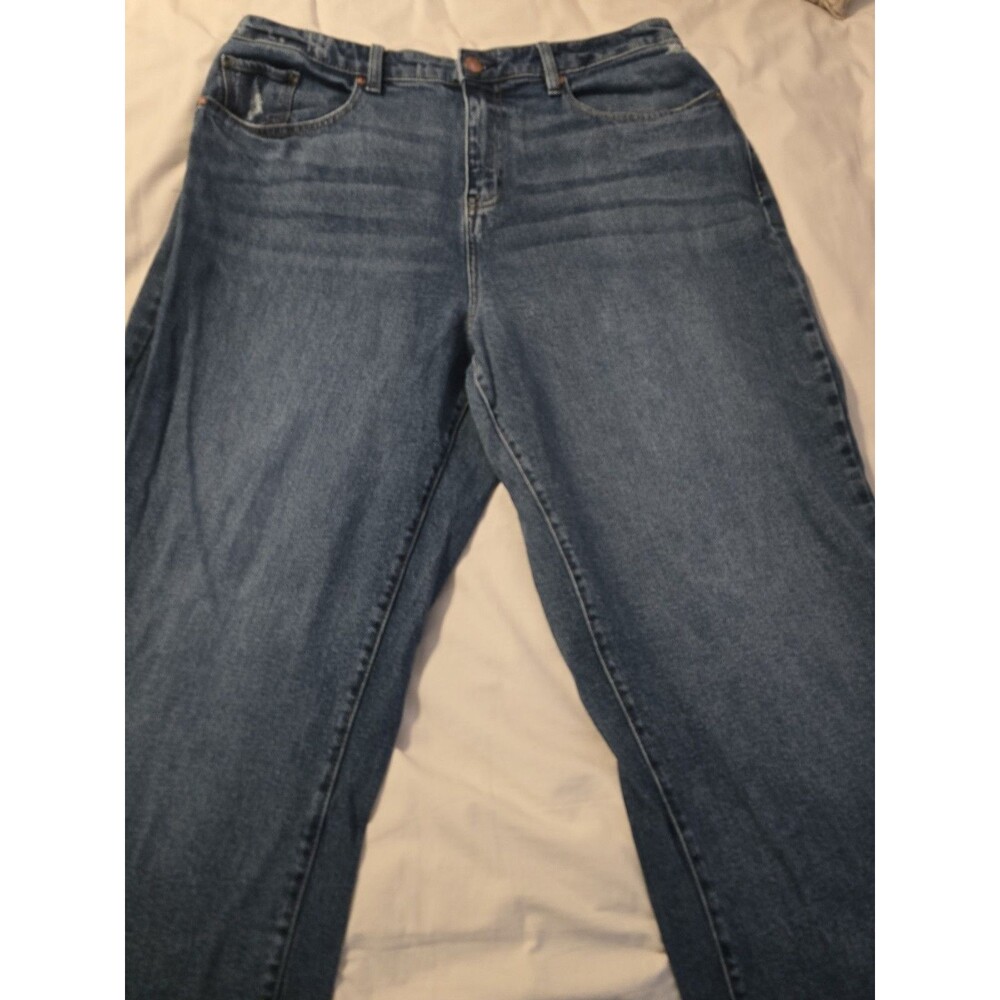 Lane Bryant Size 16 Mid Rise Loose Straight Flex Magic Waistband Distressed